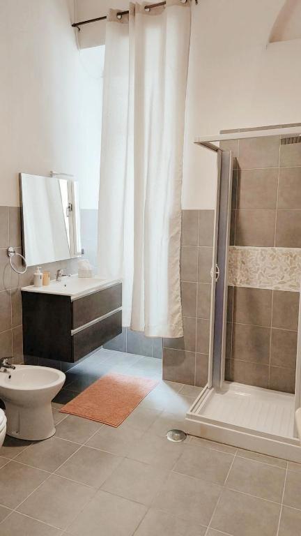 Domus Luigi Leone 2 Bed and Breakfast Napels Buitenkant foto
